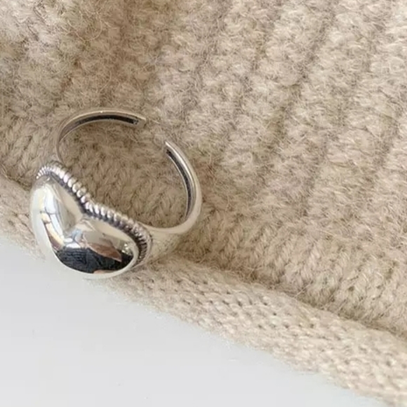 NEW | 925 Sterling Silver Elevated Heart Adjustable Band Ring - Picture 8 of 9